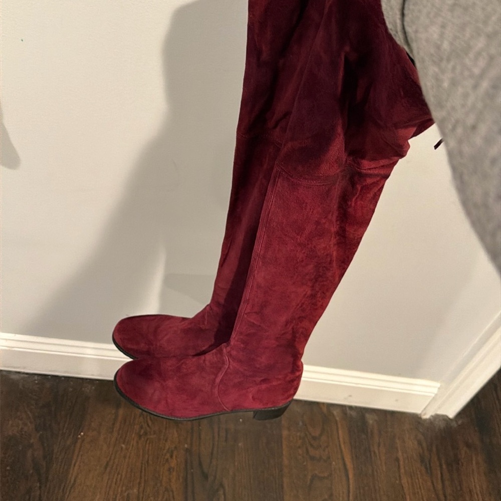 Stuart Weitzman Lowland Burgundy Suede Knee-High Boots- size 40